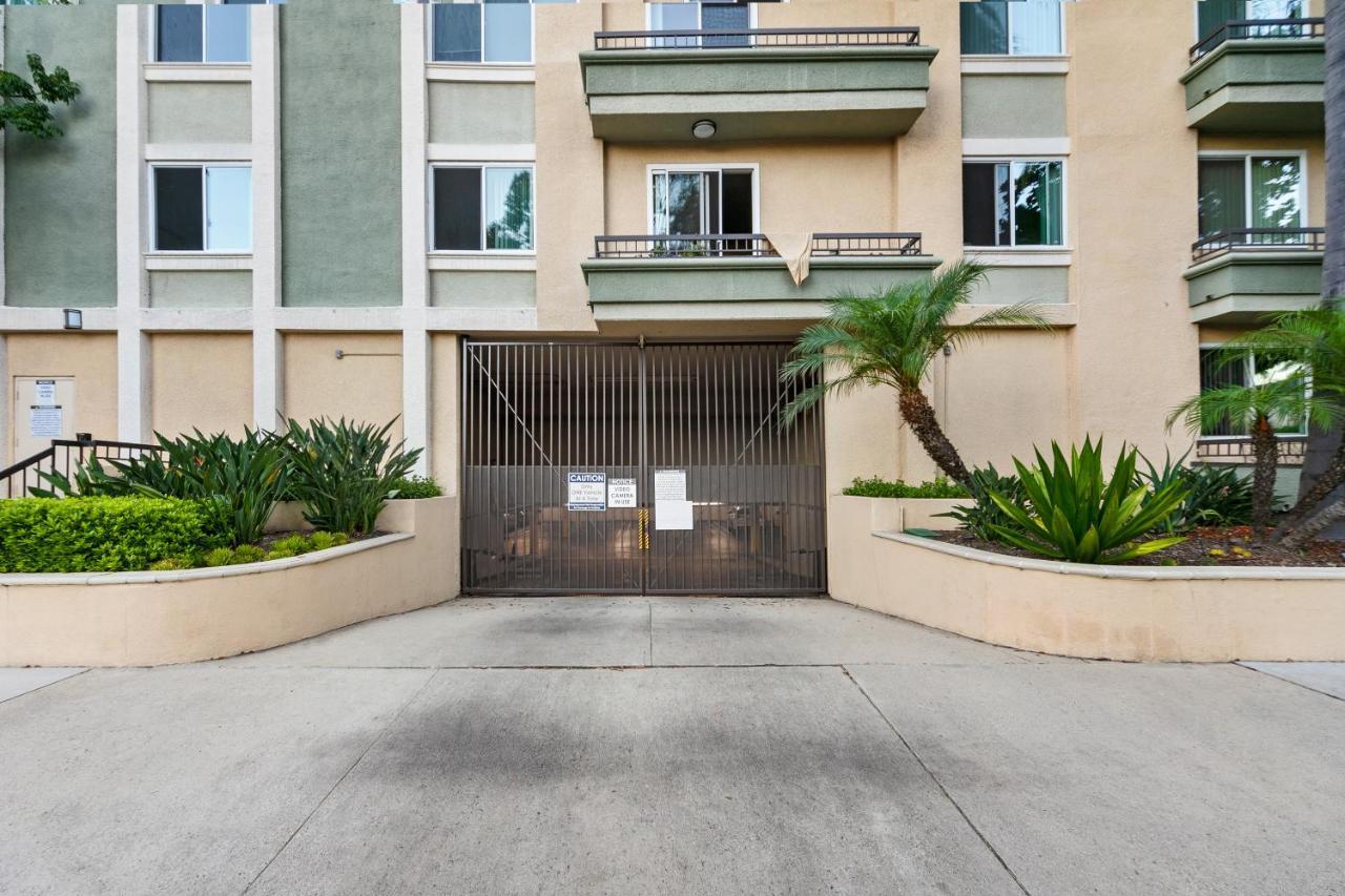 Beverly Hills 2 Bed 2 Bath Penthouse With Den And Parking 414 Λος Άντζελες Εξωτερικό φωτογραφία
