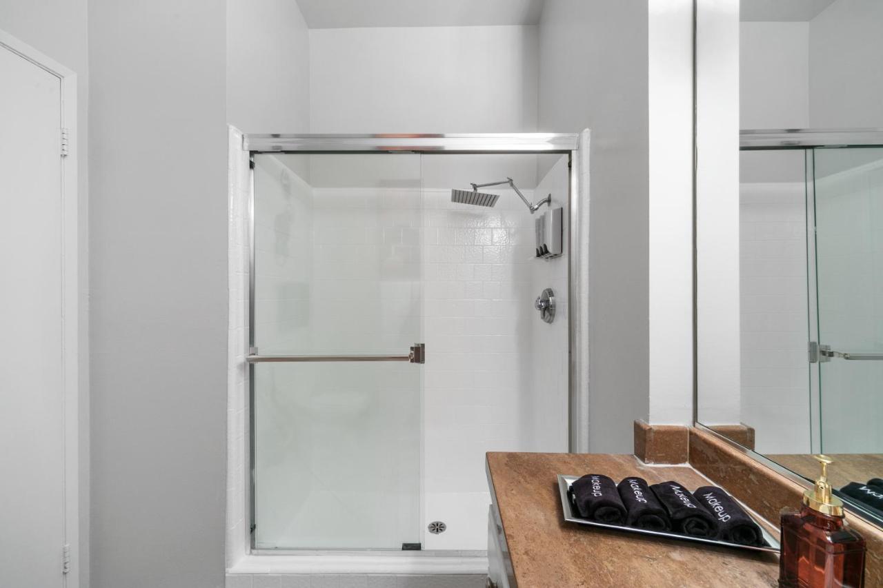 Beverly Hills 2 Bed 2 Bath Penthouse With Den And Parking 414 Λος Άντζελες Εξωτερικό φωτογραφία